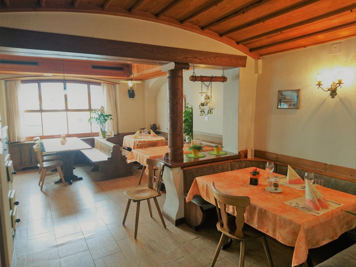 Gasthaus Zum Ochsen Neuhaus Luaran gambar