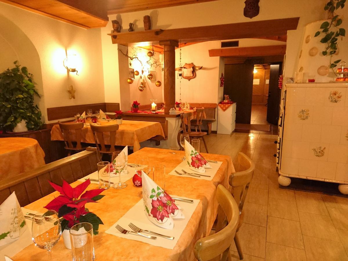 Gasthaus Zum Ochsen Neuhaus Luaran gambar